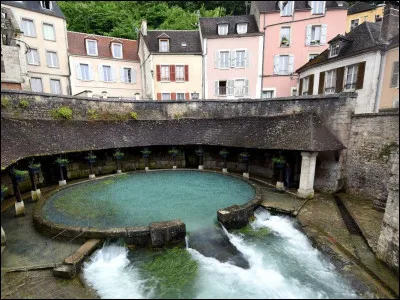 Tonnerre ! Voilà la fameuse fosse Dionne. Où suis-je ?