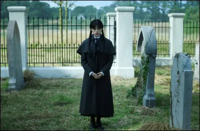 Mercredi a perdu un défi contre Rosaline, qui aurait pu lui rendre son don de voyance durant un moment. Quelles sont les conséquences ?