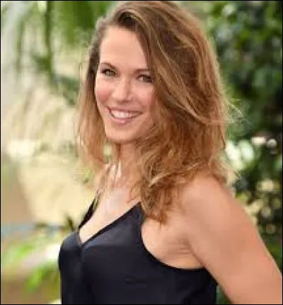 La chanteuse Lorie fut connue grâce à l'émission "Popstars".