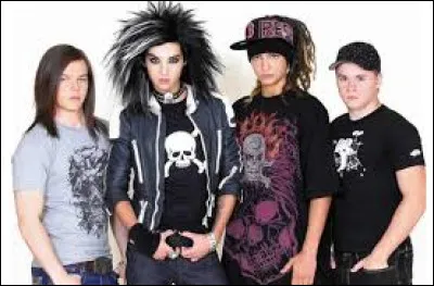 Le groupe Tokio Hotel a chanté "Durch Den Monsun" dans les années 2000.