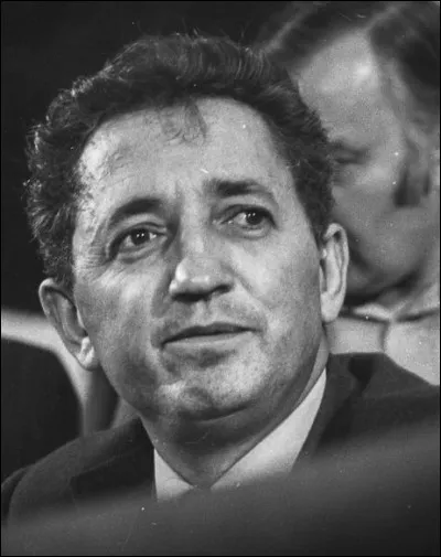 Ses fruits ne sont pas mangés en dessert.