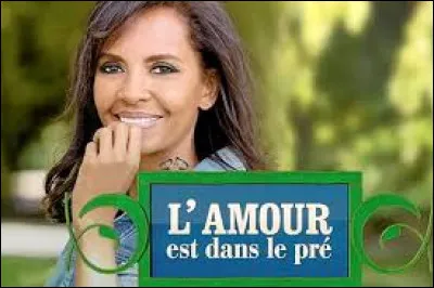 Qui anime la célèbre émission "L'amour est dans le pré" sur M6 ?