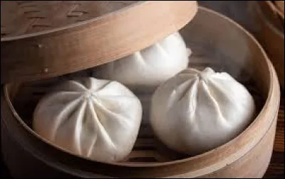 Comment se nomme ce chausson cuit à la vapeur qui est une spécialité asiatique ?