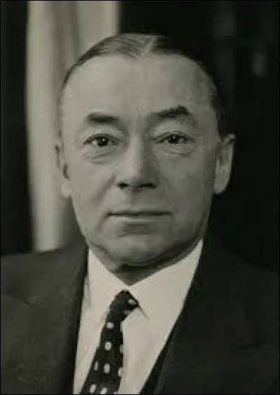 Paul Reynaud (1878-1966) est un homme d'État élu plusieurs fois député, et qui fut à plusieurs reprises ministre et Vice-président du Conseil des ministres. Du 22 mars au 16 juin 1940, il occupe le poste de Président du Conseil des ministres. Qui est alors le président de la République ?