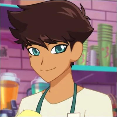 Comment le petit copain d'Iris s'appelle-t-il ?