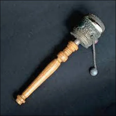 Quel est le nom de cet objet cultuel utilisé par les Tibétains pratiquant le bouddhisme ?
