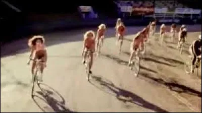Pour le clip vidéo de quelle chanson du groupe Queen voit-on des femmes entièrement nues sur des bicyclettes ?