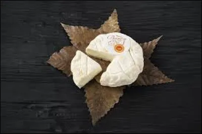 Le banon est un fromage à pâte molle au lait de vache enrobé dans des feuilles de châtaigniers.