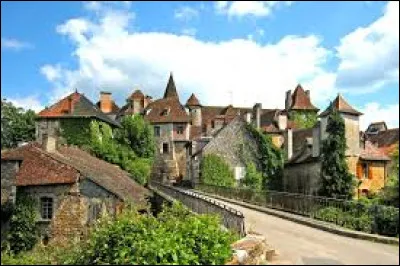 Aujourd'hui notre balade démarre dans le causse de Gramat, à Carennac. Village de l'arrondissement de Gourdon, bordé par la Dordogne, il se situe dans le département ...