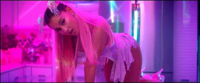 Dans quelle chanson Ariana dit-elle : I see it, I like it, I want it, I got it ?