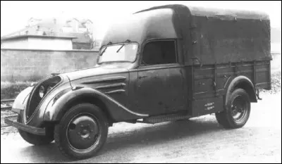 Sur l’image ci-dessus, de quelle date vient cette voiture ? (environ)