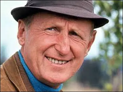 Que faut-il ajouter à "bou" pour obtenir le nom de scène de ce célèbre acteur français ?