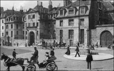 Ouverte au XVIIe siècle, cette prison parisienne était appelée à ses débuts ''la prison des fils de familles''. Sous la Révolution, elle se vit affubler du terme ''conspiration des prisons'', qui désignait l’élimination physique de détenus. À partir de 1802, elle devint un hôpital-prison pour femmes, surtout pour les prostituées. Fermé en 1927, quel est le nom de ce centre pénitencier ?