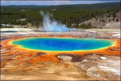 Dans quel pays se situe le parc national de Yellowstone ?