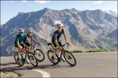 Quel est ce grand classique des Alpes, emprunté par des milliers de grimpeurs chaque année ?