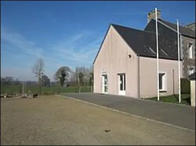 Ancienne commune de l'arrondissement de Coutances, Le Mesnil-Amand se situe dans le département ...