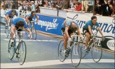 C'est l'arrivée au sprint du Championnat monde 1981 : qui devance Giuseppe Saronni et Bernard Hinault ?