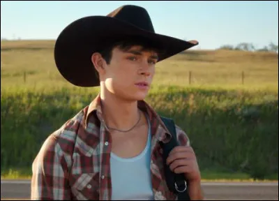 Voici Alex. Dans quelle série Netflix le voit-on comme ici ?