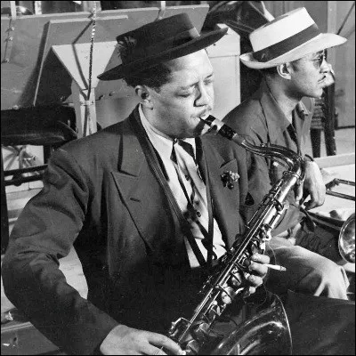 Quelle chanteuse de jazz, qui a donné à Lester Young son surnom de Président, a créé le standard antiraciste "Strange Fruit" ?