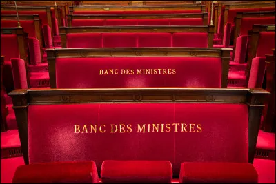 Qui est le ou la Ministre chargé des Relations avec le Parlement, en 2025 ?