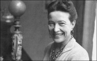 Quel surnom, tiré d'un animal, désignait Simone de Beauvoir ?