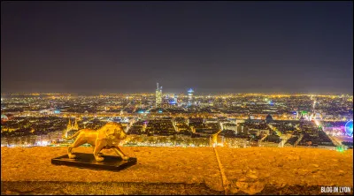 Qui chante "Quand on arrive en ville" ?