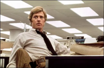 Robert Redford a joué dans un thriller sorti en 1976 et réalisé par Alan J. Pakula. Dans ce film, il y a aussi Dustin Hoffman et F. Murray Abraham. Comment s'appelle ce film ?