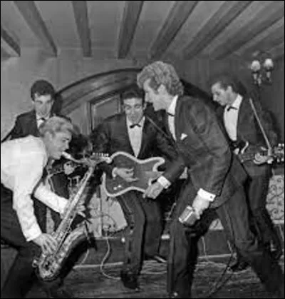 Quel titre est une chanson des Chaussettes Noires ?