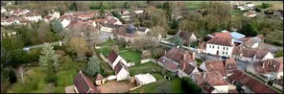 Nous partons à présent à Épineuil-le-Fleuriel. Village d'enfance de l'écrivain Alain Fournier (auteur de "Le Grand Meaulnes"), dans l'arrondissement de Saint-Amand-Montrond, il se situe dans le département ...