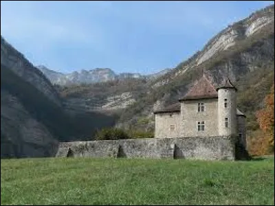 Je vous attends au château du Carre, à La Terrasse. Ville d'Auvergne-Rhône-Alpes, au pied du massif de la Chartreuse, elle se situe dans le département ...