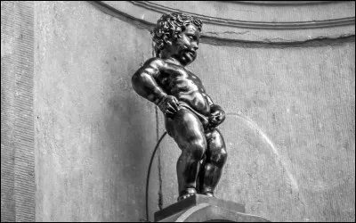 Le Manneken-Pis représente l'enfant le plus populaire de Belgique. Cette statue de bronze a plus de 400 ans et a vécu bien des aventures. Où dois-je me rendre pour admirer cette sculpture réalisée par Jérôme Duquesnoy ?