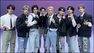 Trouvez les noms des membres dans l'ordre de gauche à droite.