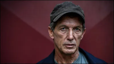 Qui est ce chanteur dont le deuxième single s'intitule ''Brest'' ?