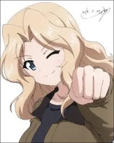 Caricature de la fille joviale états-unienne, ce personnage féminin est la commandante en chef du lycée Saunders. Cette commandante aime utiliser sa supériorité numérique, mais elle apprécie tout autant le fair-play. Quel est son nom ?