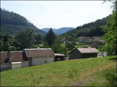 Je vous attends en Lorraine, aux Noires-Colas. Hameau du Lunévillois, à quelques kilomètres du Donon, il se situe dans le département ...