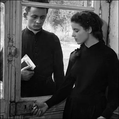 Quel écrivain français est l'auteur du roman "Journal d'un curé de campagne", publié en 1936 ?