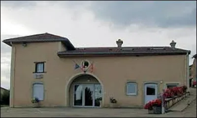 Notre balade démarre en Lorraine, à Ambacourt. Village de l'arrondissement de Neufchâteau, sur les bords du Madon, il se situe dans le département ...