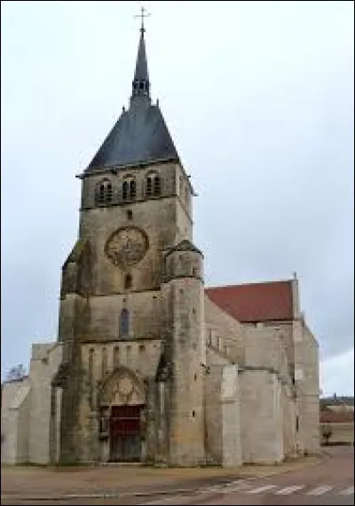 Voici l'église Saint-Pierre-ès-Liens, à Mussy-sur-Seine. Village de l'arrondissement de Troyes, il se situe dans le département ...