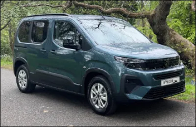 Quel est le modèle de cette Peugeot ?