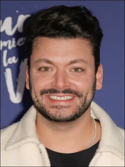 Qui est cette célébrité, un humoriste, acteur, producteur et scénariste français ?