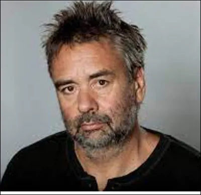 Qui est cette célébrité, un réalisateur, producteur et scénariste français ?