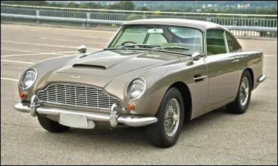 Bonjour, commençons par cette voiture : 
De quel film provient-elle ?