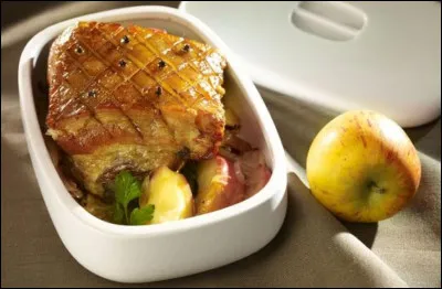Voici un plat à base de porc : la poitrine laquée... mais à la normande.
Que faut-il alors ?