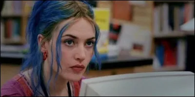 Le personnage de Jim Carrey découvre que celui de Kate Winslet l'a effacé de sa mémoire, dans le film "..." de Michel Gondry.