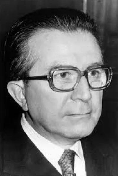 Qui était Giulio Andreotti (1919 - 2013) ?