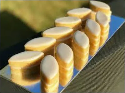 De quelle ville française les calissons sont-ils une spécialité ?