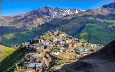 Quel tsar va faire de cette ville un très grand centre pénitentiaire ?