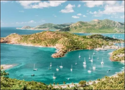 Les îles ABC, situées au large du Venezuela, sont composées d'Aruba, Bonaire et :