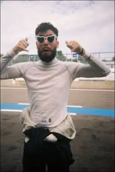 De quand exactement date sa toute première vidéo ?