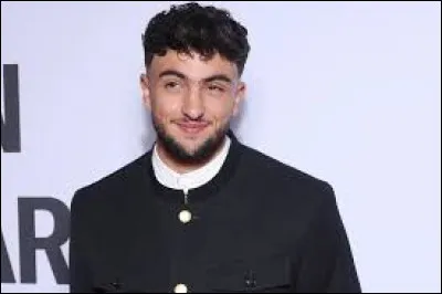 En quelle année a-t-il signé chez Webedia ?